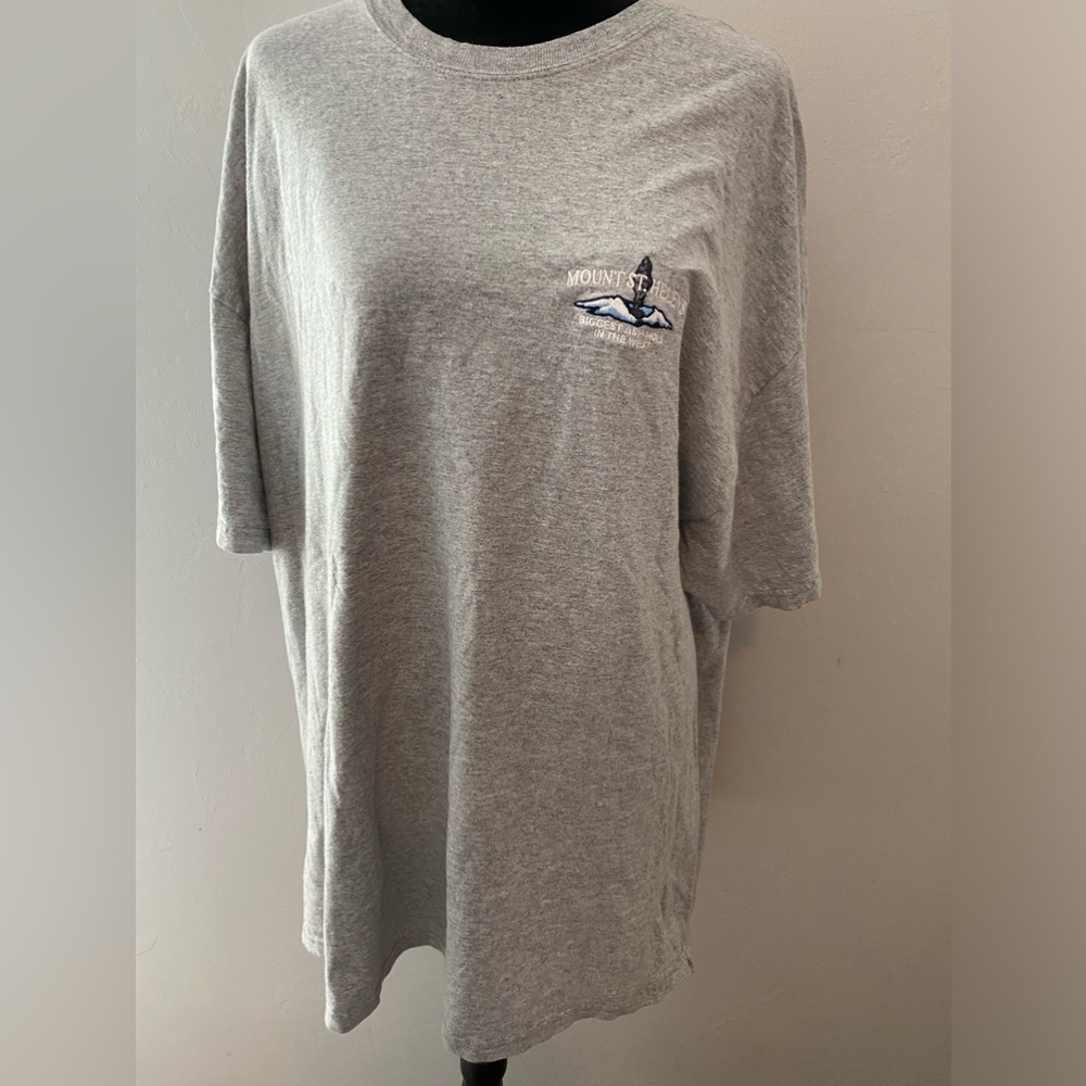 ⛰️Mount St. Helen T-shirt